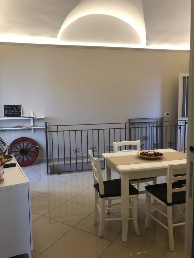 Giader'S House - Free Parking Appartement Catánia Buitenkant foto